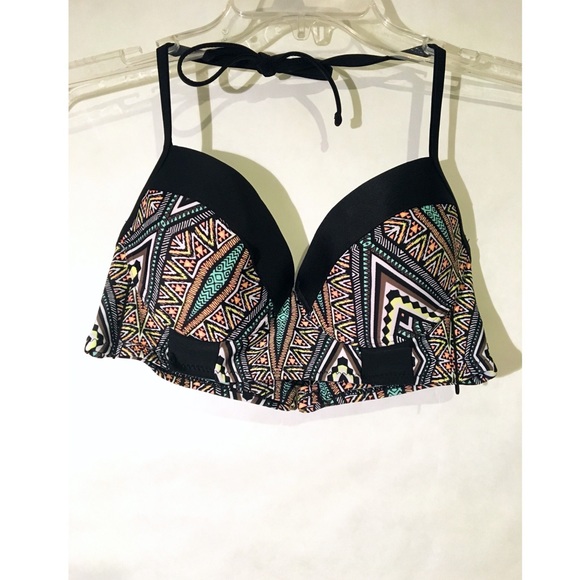 Two bathing suit tops - Picture 1 of 4